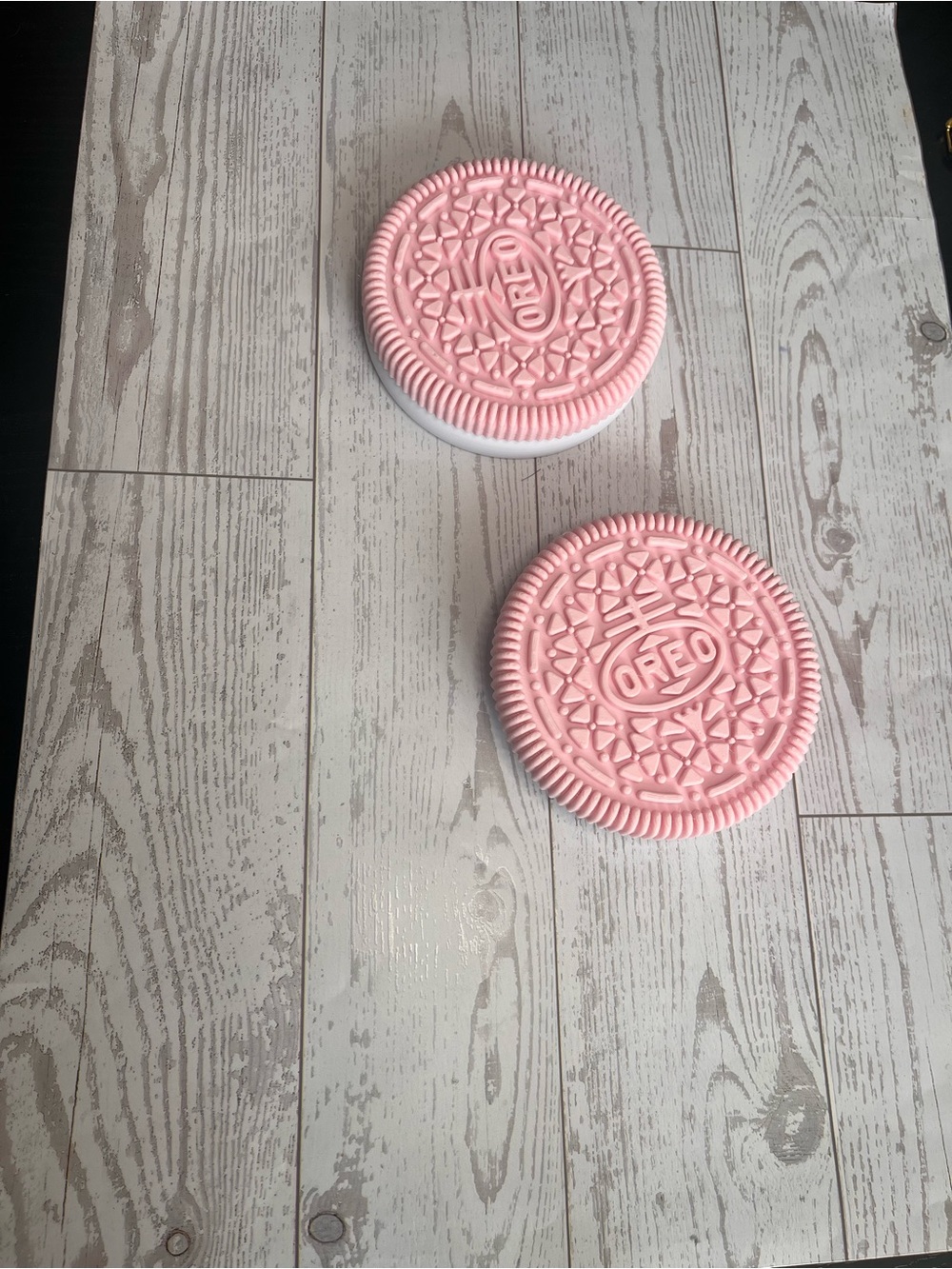 Oreo Pink Cookie Container - Picture 2 of 6